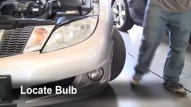 2005 Pontiac Sunfire 2.2L 4 Cyl. Éclairage Feu antibrouillard (remplacer l'ampoule)